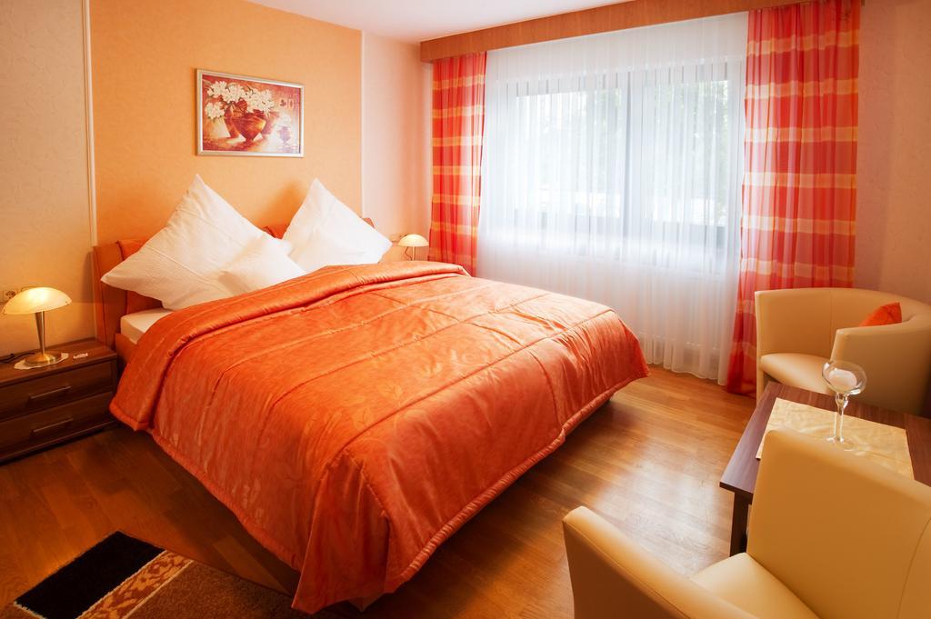 Wein & Gastehaus Hermeshof Hotel Trittenheim Eksteriør billede