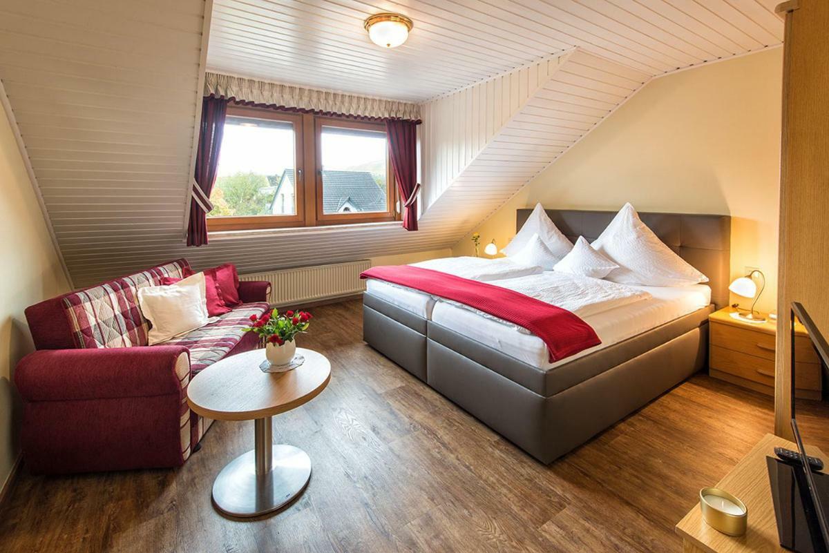 Wein & Gastehaus Hermeshof Hotel Trittenheim Eksteriør billede