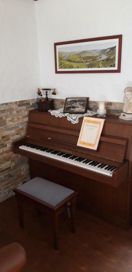 Wein & Gastehaus Hermeshof Hotel Trittenheim Eksteriør billede
